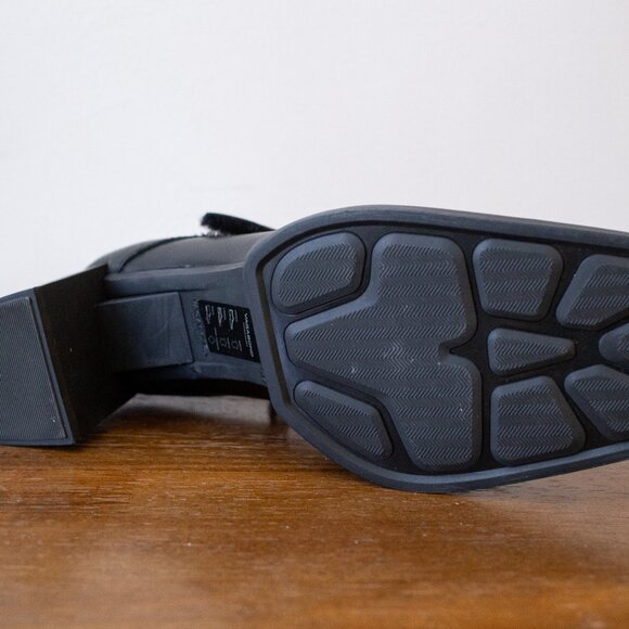 Vagabond Black Heeled Mary Janes - Picture 4 of 8